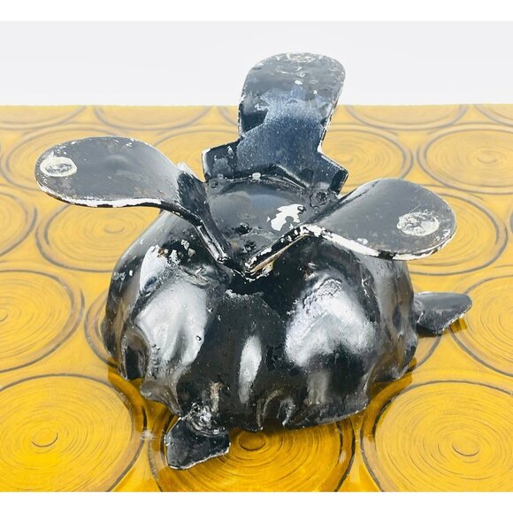 Vintage 1970s footed ashtray, wrought iron, free form brutalist shape - Picture 9 of 10